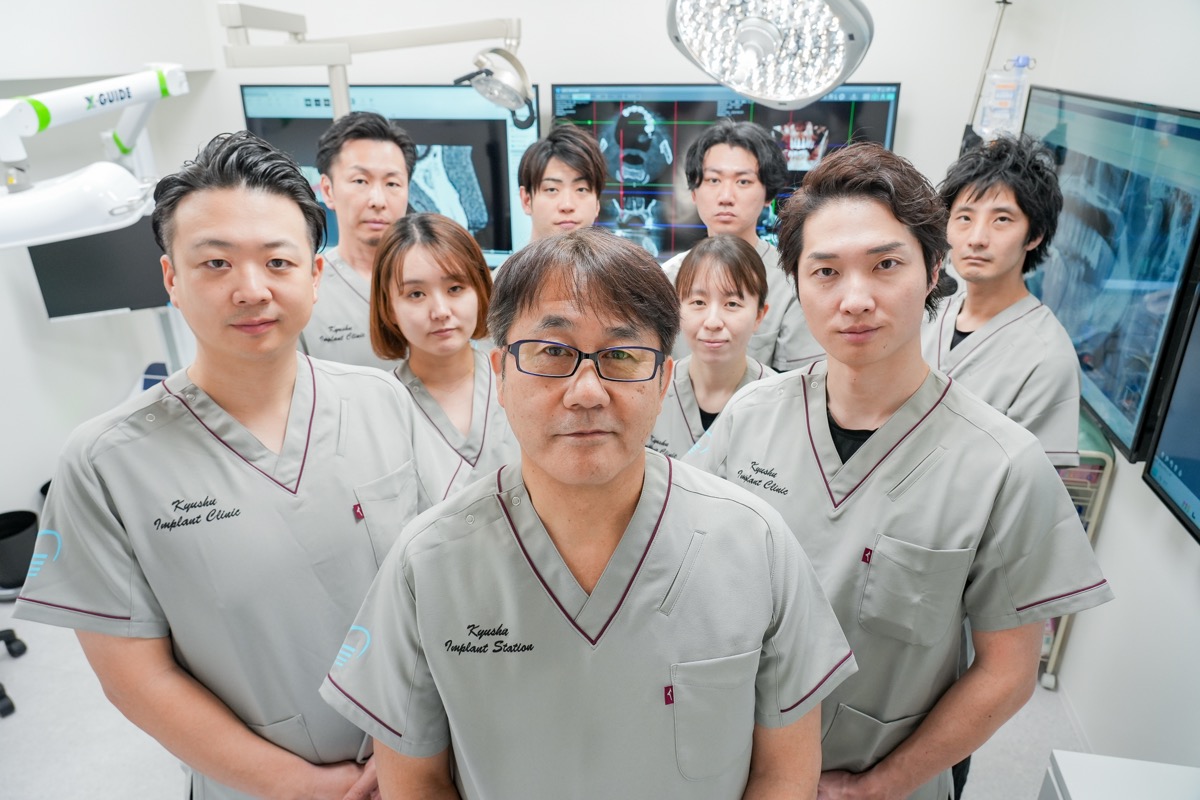 インプラントチーム